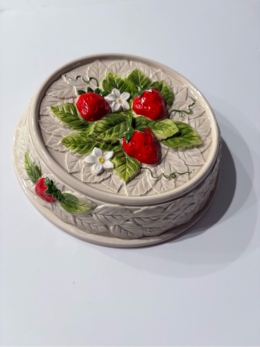 Vintage Ceramic Strawberry Mold Wall Hanging Decor  from 1981
